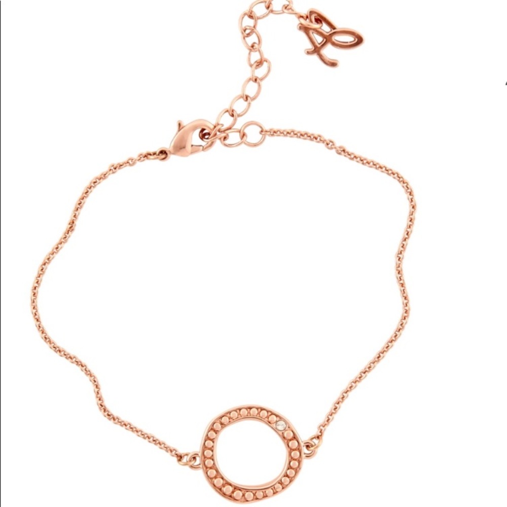 Adore Signature Circle Bracelet